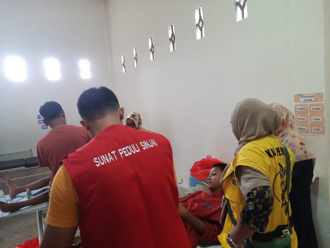 					AKAR Peduli Indonesia Gelar Sunat Gratis Bagi Anak Yatim dan Dhuafa di Sinjai