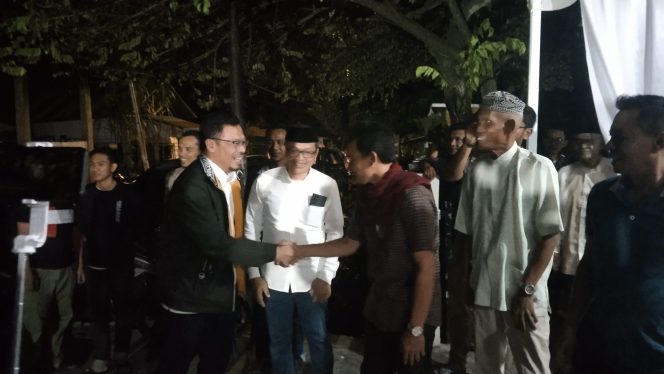 					Bakal Calon Bupati Sinjai, Muzayyin Arif Saat Silaturahmi dengan Warga. (Dok: BERITA.NEWS/ Syarif)