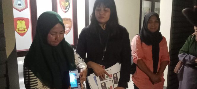 					Keisha saat mendampingi kliennya saat melapor ke SKPT Polda Sulsel (Berita.news)