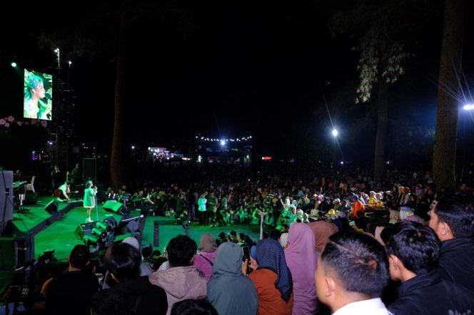 					Idgitaf-Govinda Hibur Pengunjung Event Beautiful Malino 2024