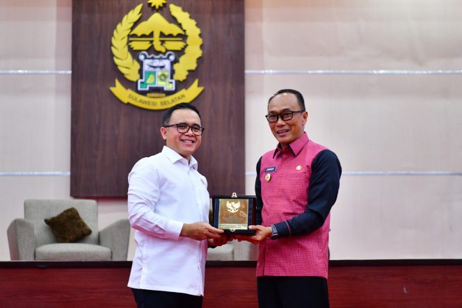 					Menpan Sapa ASN Pemprov Sulsel, Imbau Aktif Jalankan Agenda Reformasi Birokrasi 