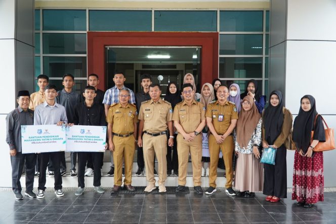 					Bupati Bulukumba Lepas 20 Mahasiswa Dhuafa Program Beasiswa KIP