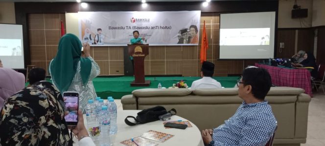 					Bawaslu Sulsel Sosialisasi Anti Hoax di Kota Parepare. (Dok. Berita.News/ Wahyu)