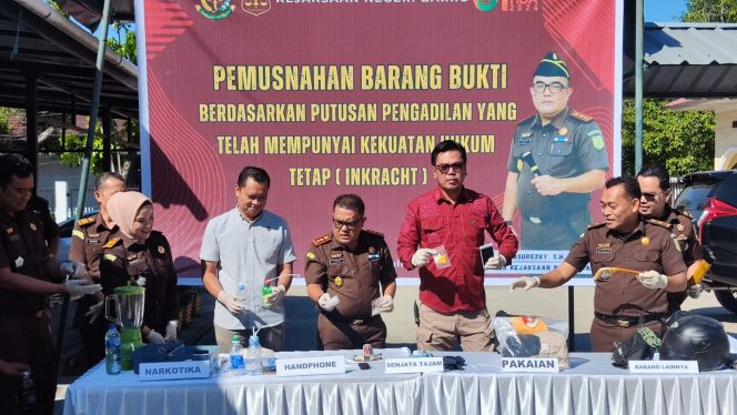 					Karutan Barru Hadiri Pemusnahan Barang Bukti di Kejaksaan Negeri Barru