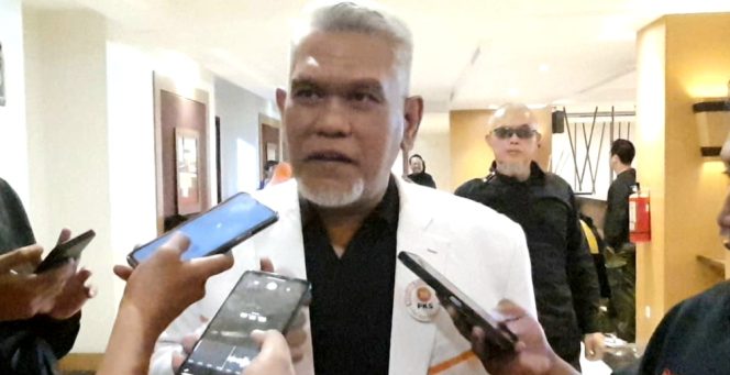 					Ketua DPW PKS Sulsel Amry Arsyid saat memimpin Uji Kelayakan atau Fit and Proper Test Bakal Calon Gubernur Sulsel (dok.)