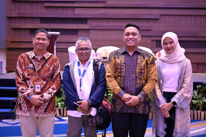 					Kepala Diskominfo-SP Pemprov Andi Winarno Eka Putra didampingi Narasumber Wartawan Senior Nur Thamzil Tahir dan Kabid Humas Fitra di Rapat Koordinasi Kehumasan se-Sulsel (dok.)