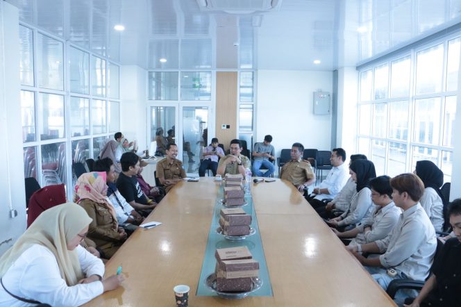 					Wabup Edy Manaf Kumpulkan Influencer Bulukumba, Ini yang Dibahas