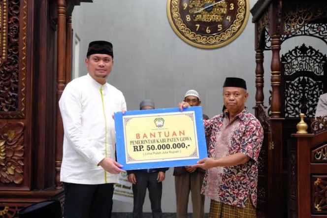 					Safari Ramadan di Tompobulu, Bupati Adnan Resmikan PPP Hingga Serahkan Berbagai Bantuan