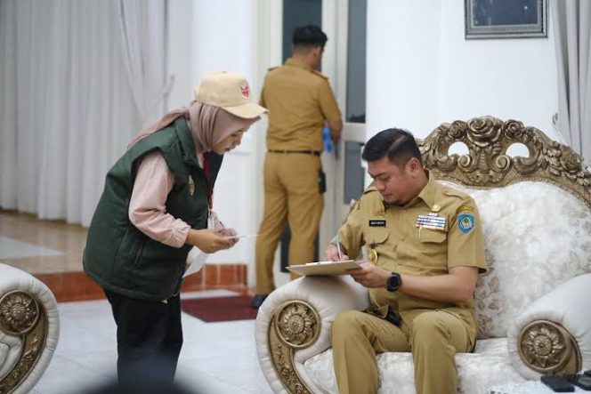 					Bupati dan Wakil Bupati Gowa Lakukan Coklit Jelang Pilkada Serentak 2024 