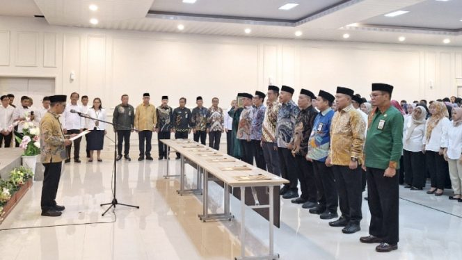 					Pelantikan 8 Pejabat Eselon III Lingkup Kantor Wilayah Kementrian Agama Provinsi Sulawesi Selatan. (Dok. Ist/ Humas Kemenag Sulsel).