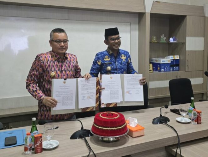 					Pemkab Takalar dan Pemkab Wajo Teken MoU Perdagangan Komoditas Unggulan