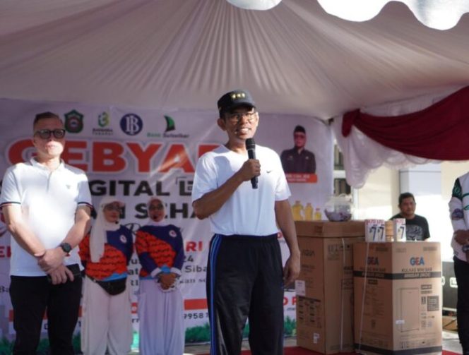 					Pj. Bupati Takalar Buka Gebyar ASN Digital Qris Tahun 2024 dirangkaikan dengan Senam Bersama