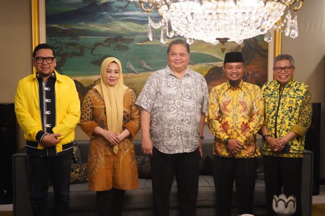 					Sudirman – Fatmawati Bertemu Airlangga, Kunci Dukungan di Pilgub Sulsel 