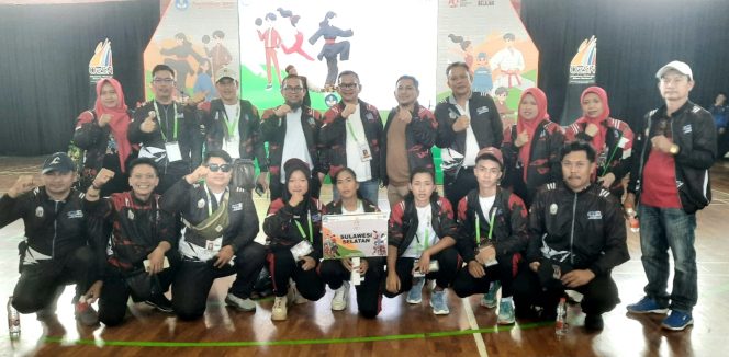 					Kepala Dinas Pendidikan Sulsel Andi Iqbal Najamuddin saat mendampingi kontingen Sulsel di Pembukaan Olimpiade Olahraga Siswa Nasional di Jakarta (dok)