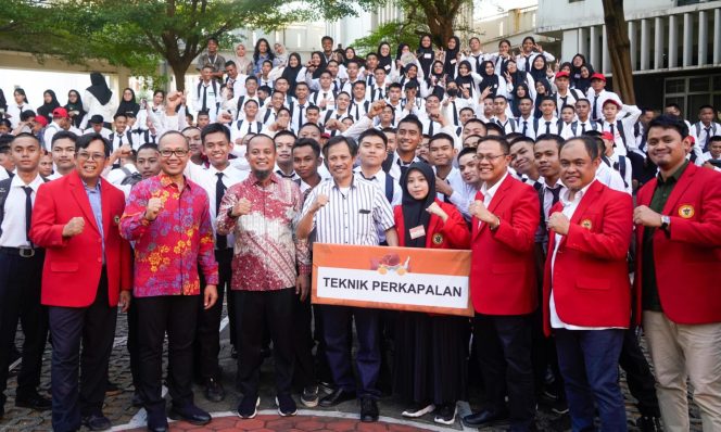 					Andi Sudirman Berbagi Pengalaman ke 1.441 Maba Teknik Unhas