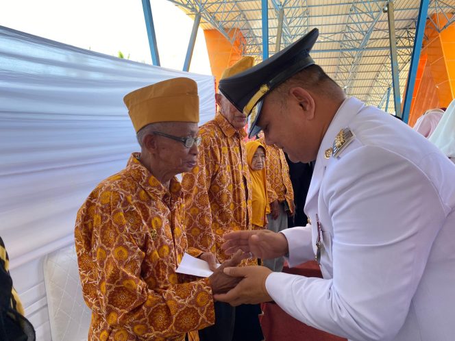 					Belasan Veteran Pejuang Kemerdekaan RI Terima Santunan dari Pj Bupati Sinjai