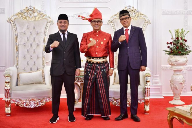 					Andi Sudirman dan Nurdin Abdullah Hadiri Peringatan HUT RI di Rujab Gubernur