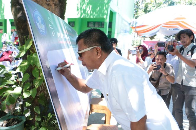 					SMPN 2 Bulukumba Deklarasi Sekolah Bersih Narkoba, Andi Utta: Tugas Bersama