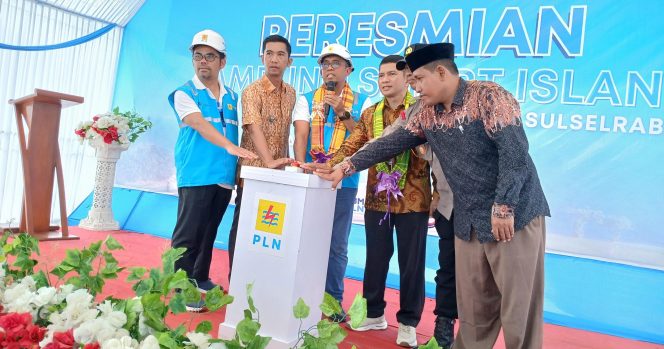 					Peresmian Desa Smart Island di Kecamatan Pulau Sembilan, Kabupaten Sinjai. (Dok. Ist)