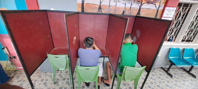 					Warga Binaan Lapas Parepare Gunakan Wartel Suspas. (Dok. Ist)