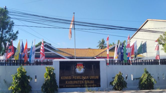 					Kantor KPU Sinjai, Jl. Bhayangkara, Kecamatan Sinjai Utara. (Dok. Berita.News/ Syarif)
