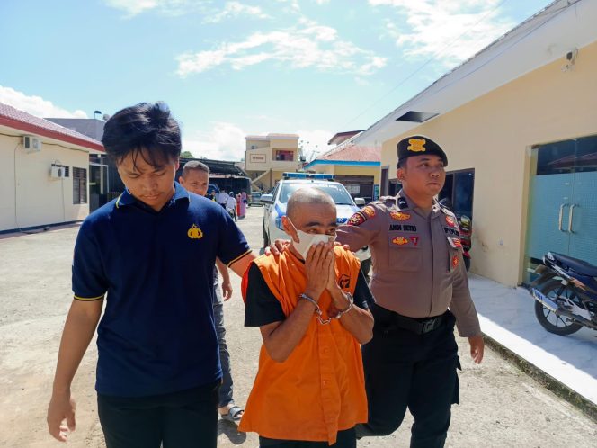 					Pelaku KD saat Digiring ke Sel Tahanan Polres Sinjai. (Dok. Ist)