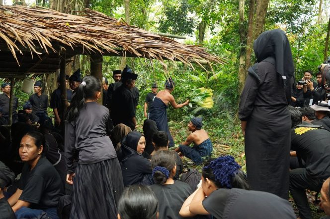 					Prosesi Ritual Andingingi di Kawasan Adat Ammatoa Kajang, Bulukumba. (Dok. Ist)