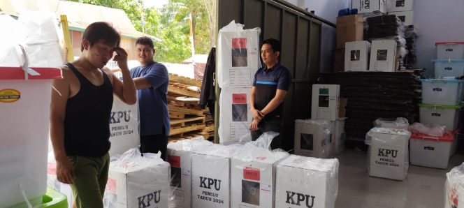 					Pemindahan Logistik Pemilu ke Gudang yang Lain. (Dok. Ist)