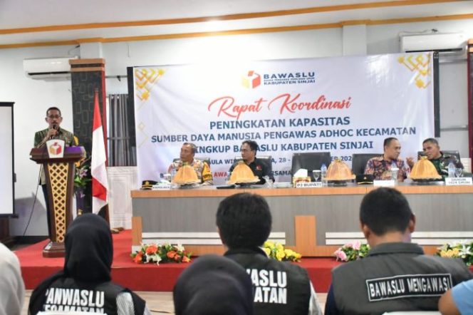 					Pj Bupati Sinjai Ajak Jajaran Bawaslu Tingkatkan Tugas dan Fungsi di Pilkada 2024