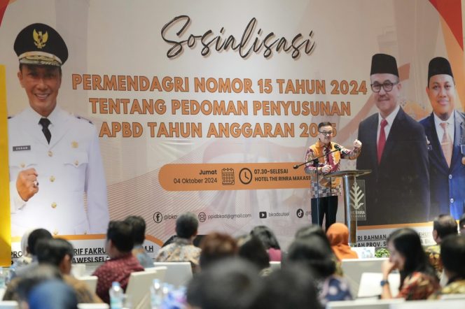 					Sosialisasi Permendagri yang dilakukan BKAD Pemprov Sulsel di Ballroom Nusantara Hotel Rinra Makassar (dok)