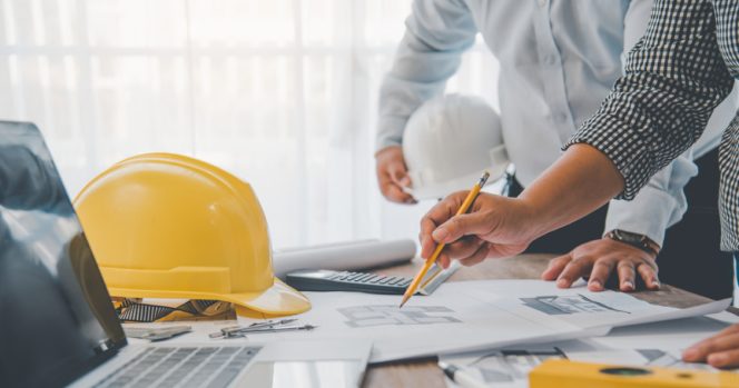 					Ilustrasi perencanaan pembangunan proyek. (dok. Photobyphotoboy/Shutterstock)