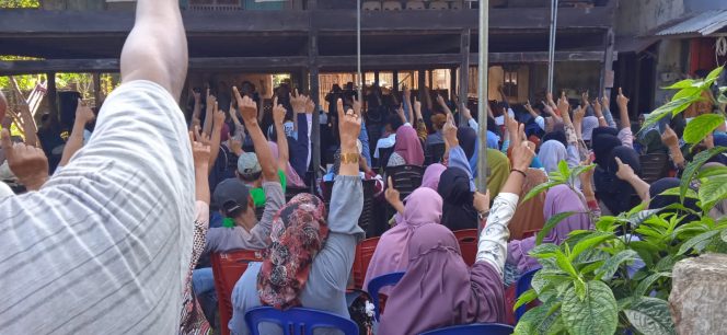 					Deklarasi Dukungan Warga Desa Gunturu ke Paslon JADIMI. (Dok. TM JADIMI)