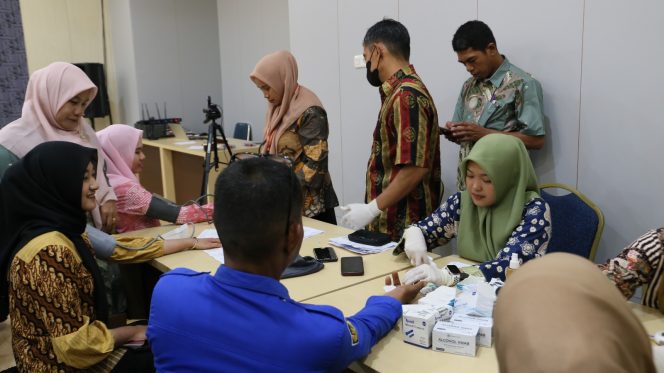 					Pegawai KPPP Bulukumba Menjalani Skrining Kesehatan. (Dok. Ist)