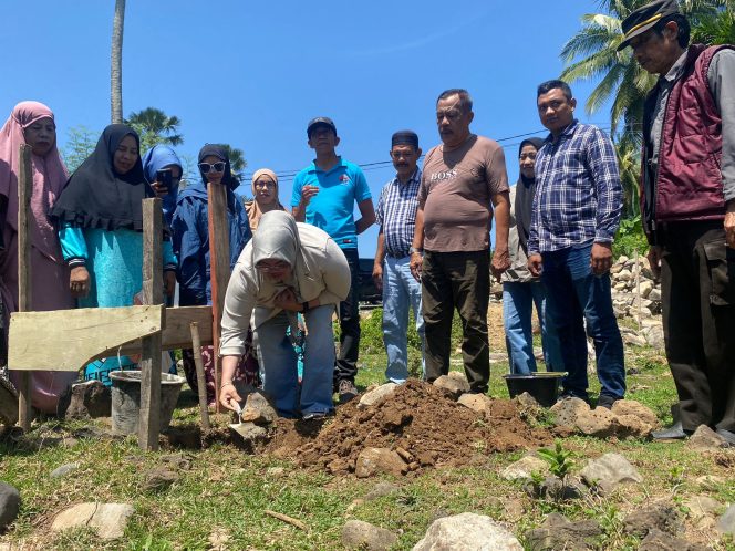 					Paslon SANTUN Letakkan Batu Pertama Pembangunan Musholla Fatimah Azzahrah