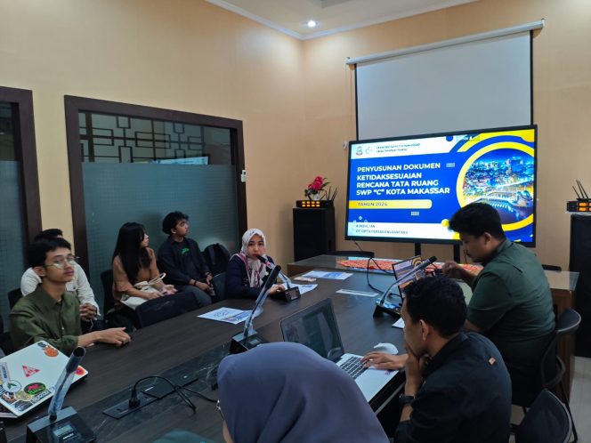 					Distaru Lakukan Seminar Akhir Dokumen Ketidaksesuaian RTR SWP Makassar