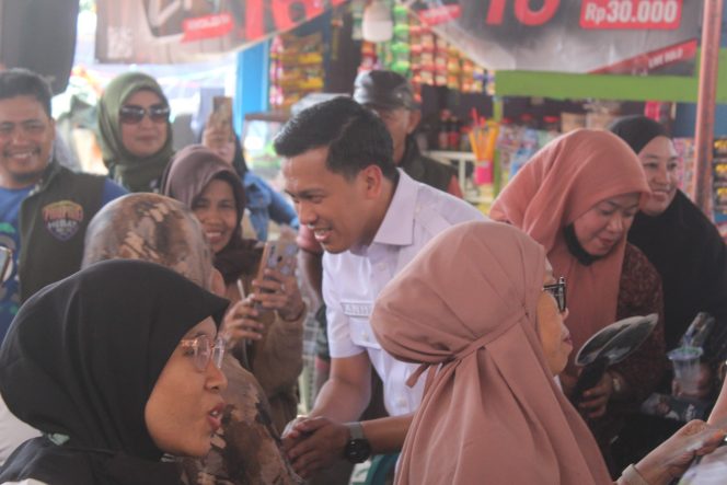 					Program Andalan ANH-TQ Satu Rumah Satu Pekerja Disambut Hangat Ratusan Warga
