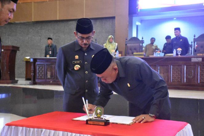 					DPRD dan Pemkab Sinjai Setujui Tiga Ranperda Menjadi Perda