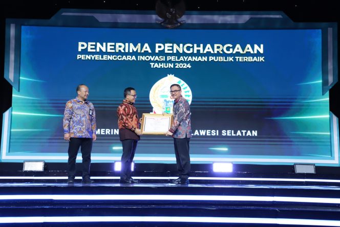 					Pemprov Sulsel Raih 2 Penghargaan Pelayanan Publik KemenPAN RB