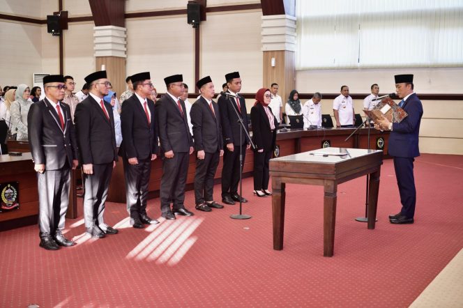 					Prof Zudan Lantik 7 Anggota KPID Sulsel Sesuai Usulan DPRD