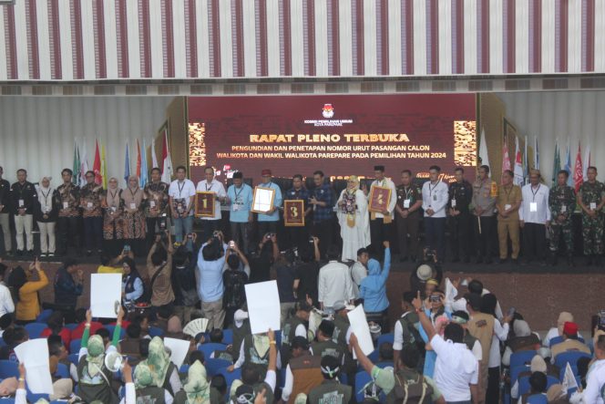 					Pleno Pengundian dan Penetapan Nomor Urut Paslon Pilkada Kota Parepare. (dok. ist)