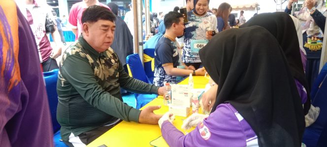 					Pemeriksaan Kesehatan oleh tim medis RSR HAH Parepare. (dok. Berita.News/ Wahyu)