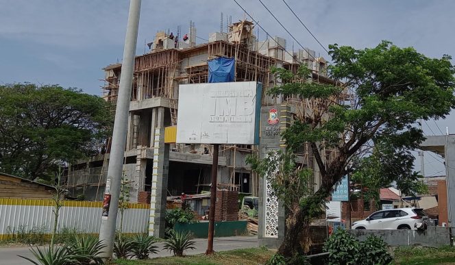 					Rumah Mewah Owner Skincare MH Berdiri Tanpa Izin, Distaru Turun Tangan