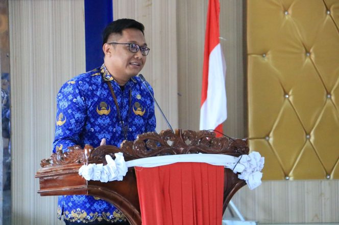 					Kepala BPS Kabupaten Bulukumba, Herbudiman Suandy saat Rapat Monitoring dan Evaluasi. (dok. ist)