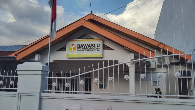 					Kantor Bawaslu Bulukumba. (dok. Berita.News/ Syarif)