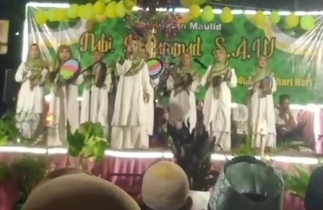 					Larosa Community Gelar Peringatan Maulid Nabi Muhammad SAW