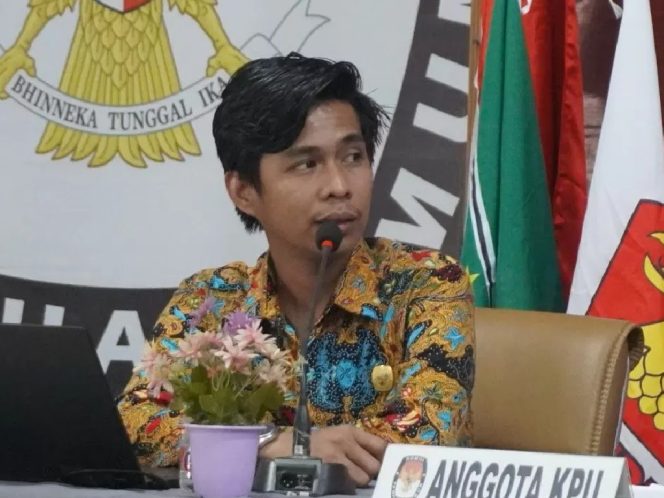 					Divisi Sosialisasi, Pendidikan Pemilih, Partisipasi Masyarakat, dan SDM KPU Bulukumba, Wamil Nur. (dok. ist)