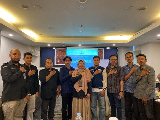 					8 Lembaga Survei dan Pemantau Pilkada Kantongi Sertifikat Akreditasi KPU Sulsel