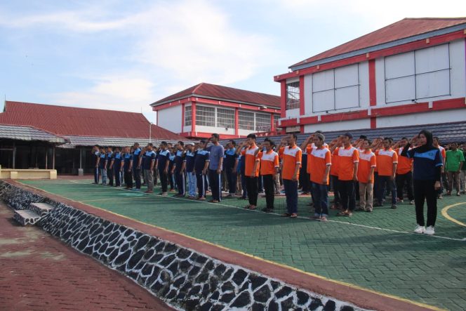 					Upacara Peringatan Hari Pahlawan Nasional di Halaman Lapas Parepare. (dok: ist/ humas)