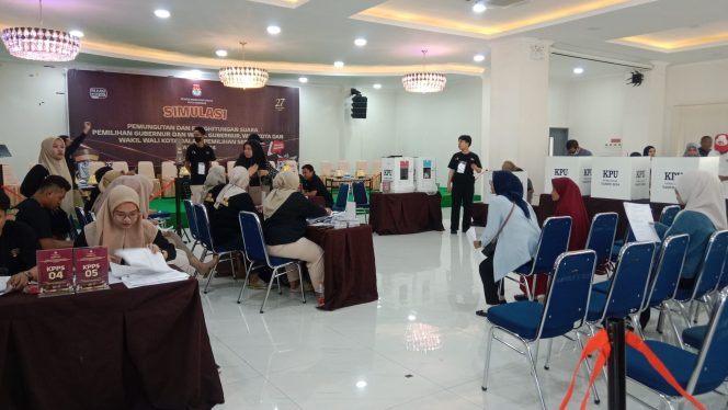 					Pelaksanaan Simulasi Pemungutan dan Penghitungan Suara Pilkada. (dok: Berita.News/ Wahyu)