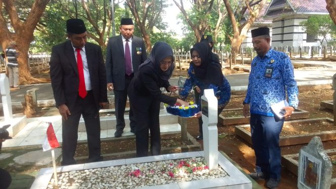 					Sulsel Peringati Upacara Hari Pahlawan 10 November di TMP Panaikang